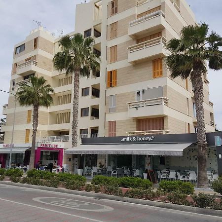 Haig'S Dream Flat On The Beach لارنكا المظهر الخارجي الصورة