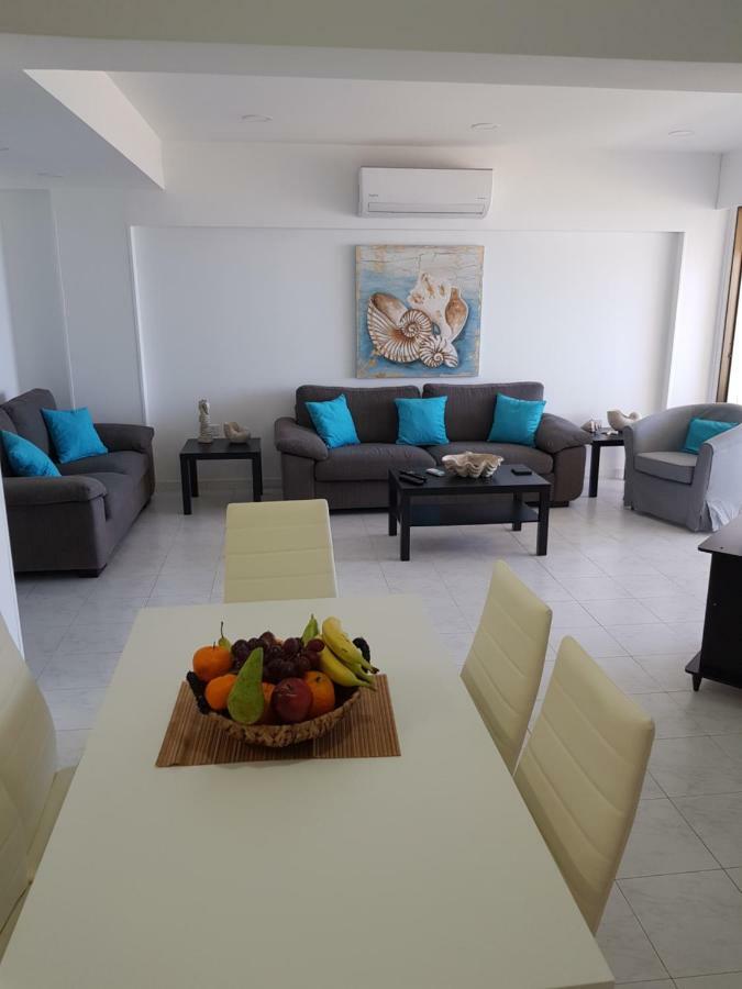 Haig'S Dream Flat On The Beach لارنكا المظهر الخارجي الصورة