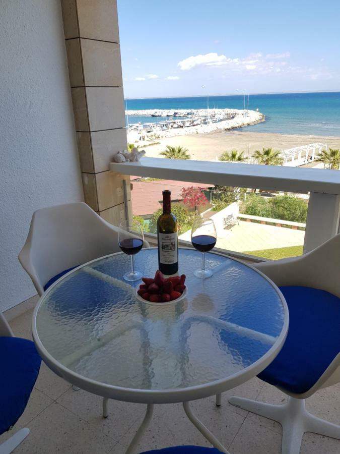 Haig'S Dream Flat On The Beach لارنكا المظهر الخارجي الصورة