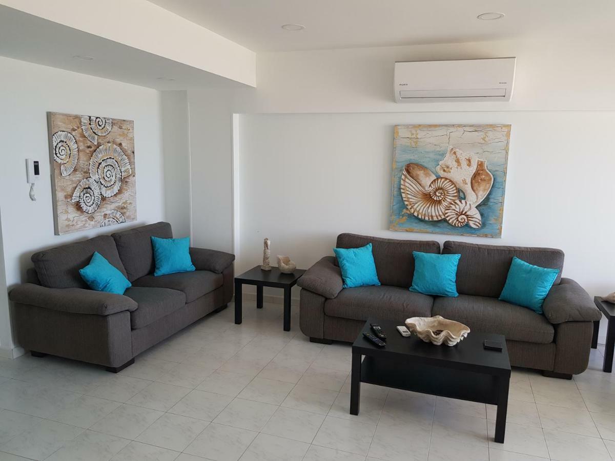 Haig'S Dream Flat On The Beach لارنكا المظهر الخارجي الصورة