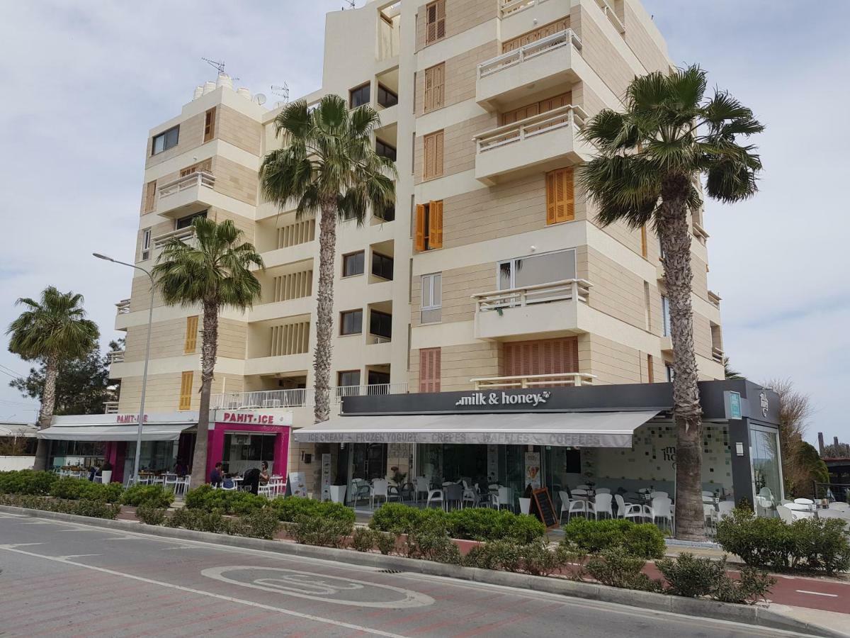 Haig'S Dream Flat On The Beach لارنكا المظهر الخارجي الصورة